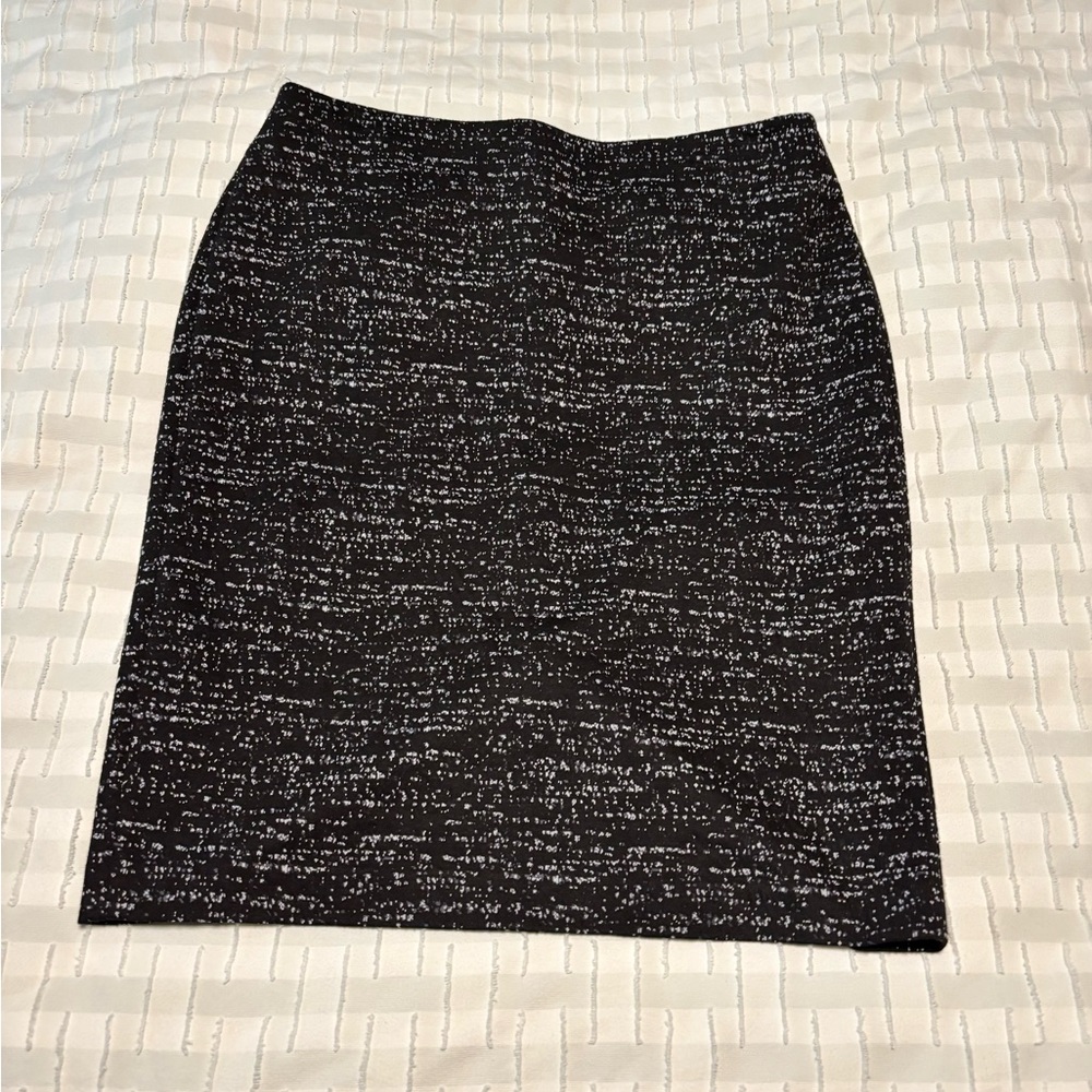 Vince Camuto Black and White Pencil Skirt